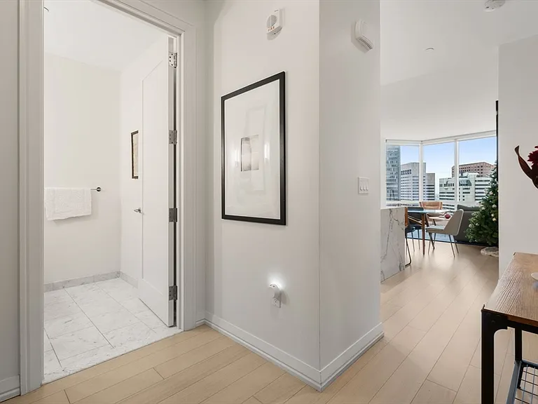 1 Franklin St #3807 — Photo 3