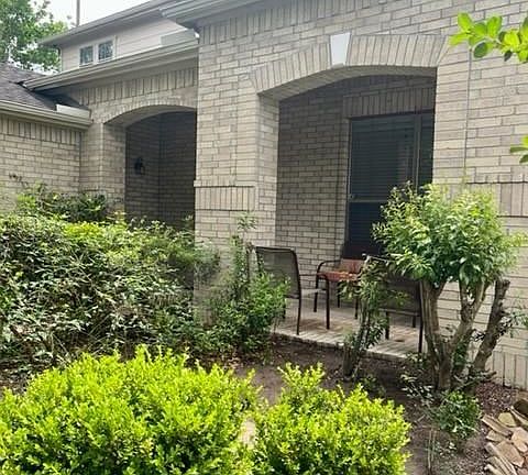 4th image of 19707 Hollington Dr
