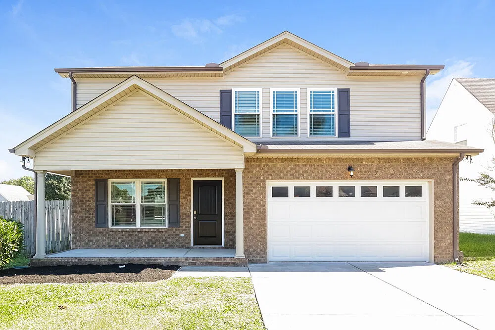 4 bed, 2.5 bath, 1803 sqft, $2,115 — Photo 1
