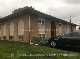 623 8th St NW APT 2, Canton, OH 44703