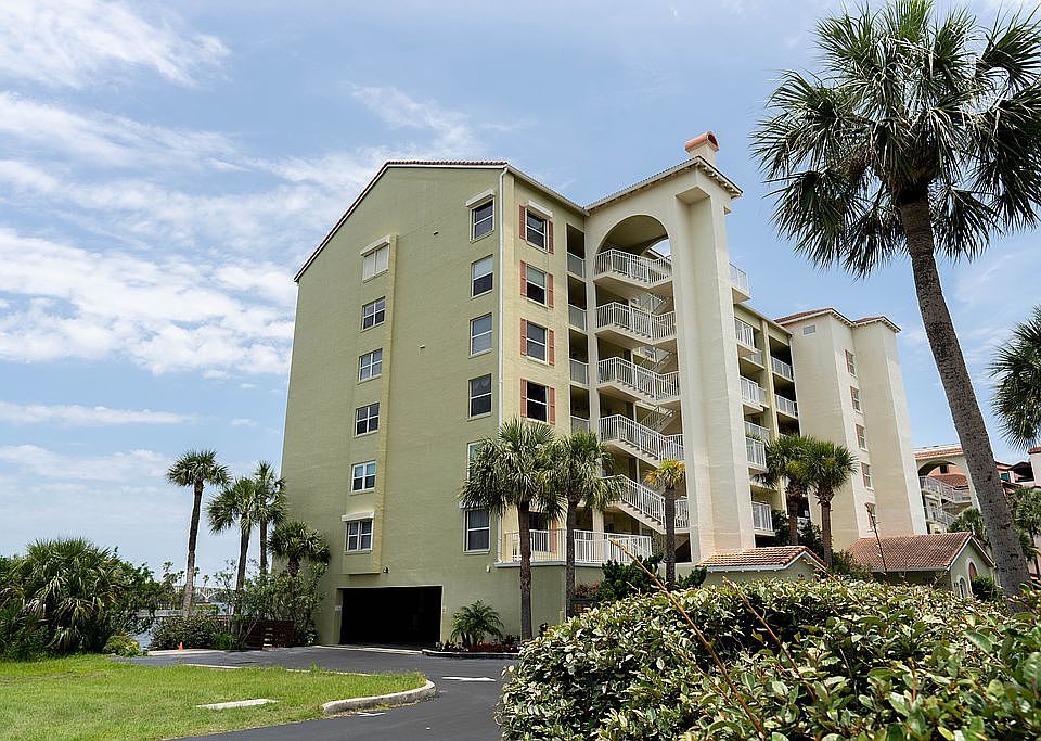 1st image of 554 Marina Point Dr