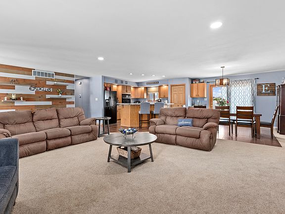5th image of 13343 Cardinal Ln