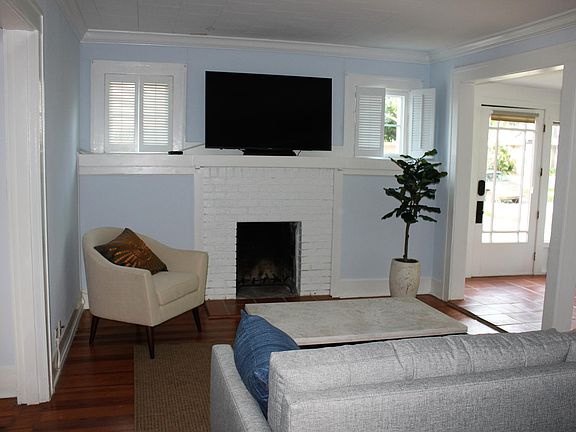 4th image of 1133 Bay St NE