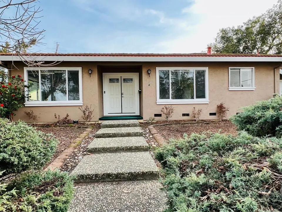 698 Danforth Dr