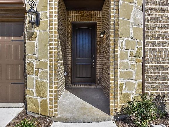 3rd image of 3617 Sequoia Ln