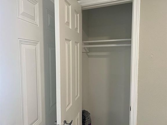 5th image of 5550 N Braeswood Blvd APT 38