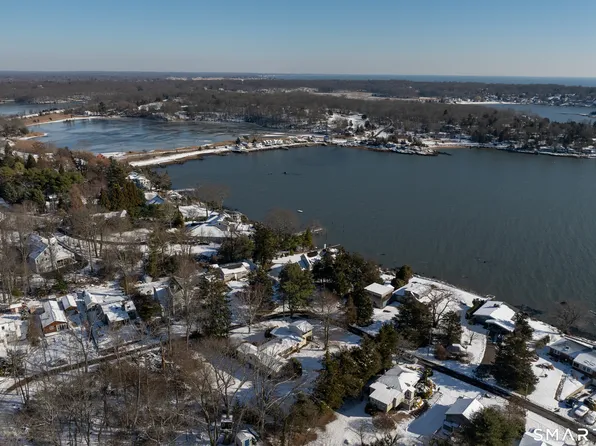 55 Harbor View Road, Guilford, CT 06437