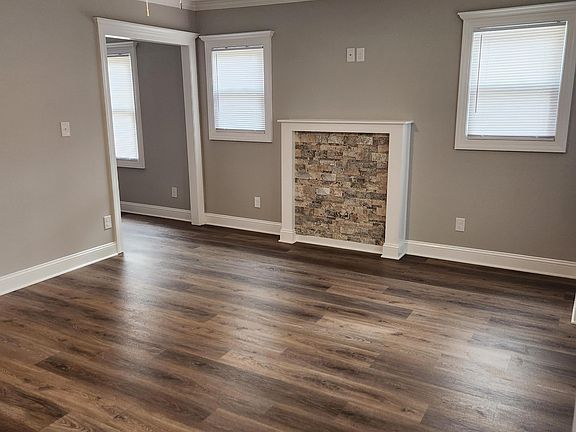 2nd image of 609 W West Fourteenth Avenue