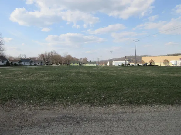 300 East Cedar Street #9-16, Prairie Du Chien, WI 53821