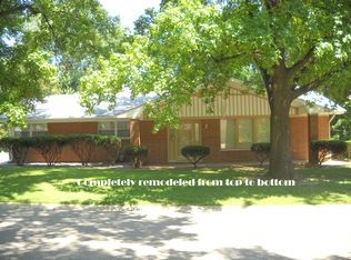 12 Estates View Dr, Fairview Heights, IL 62208