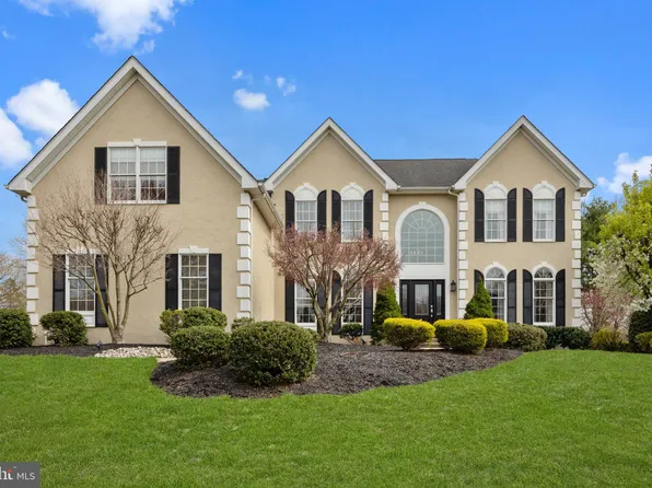 1217 Bridle Estates Dr, Yardley, PA 19067