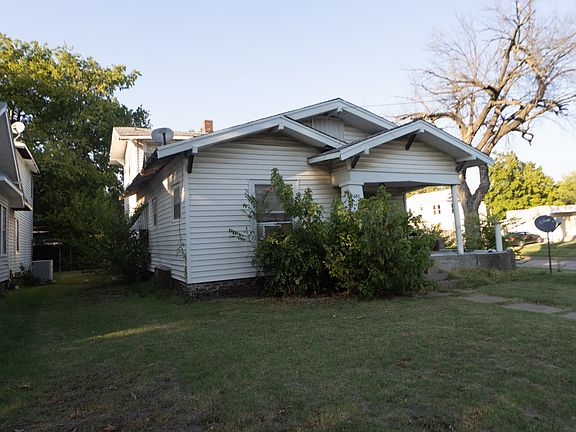 2nd image of 601 W Otoe Ave
