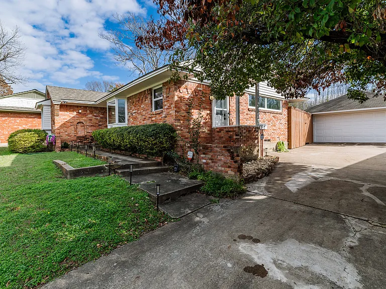2036 Province Ln — Photo 32