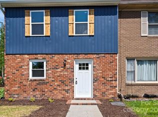 1001 Town House Dr, Kannapolis, NC 28083