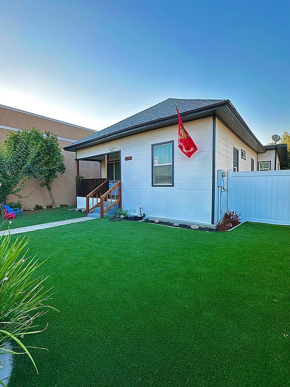 217 E Stuart Ave - Property Image