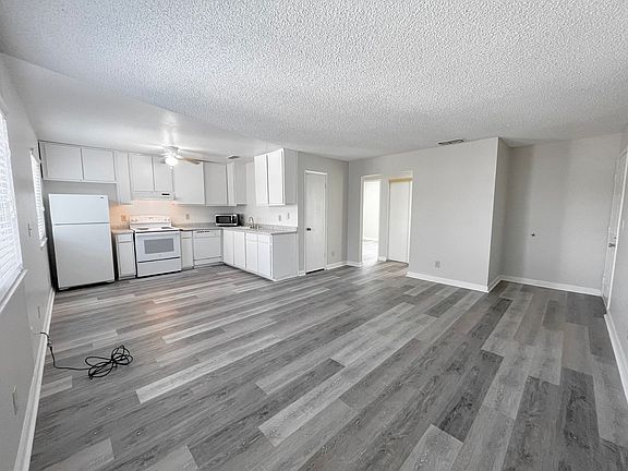 3rd image of 5632 Cypress Ave APT 10