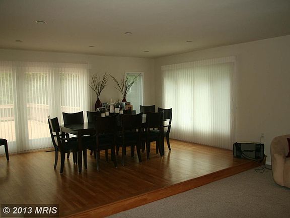 4th image of 15 Valley Glen Ct