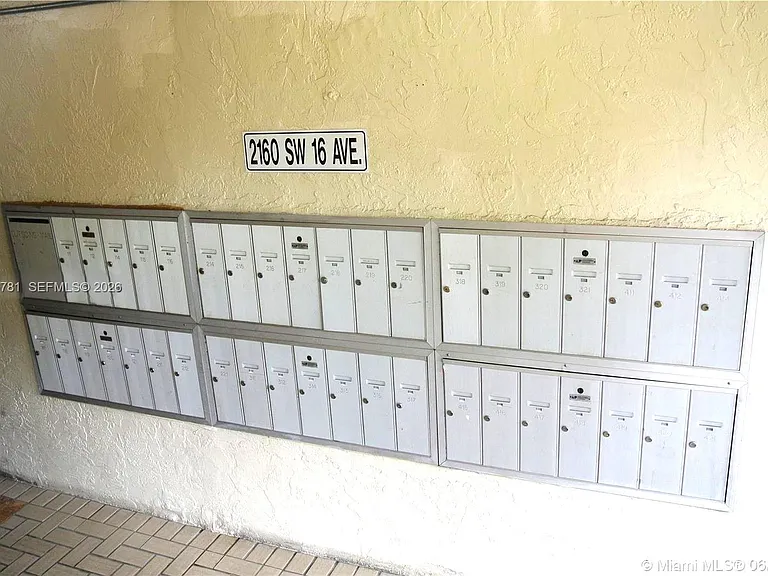 2160 SW 16th Ave #417 — Photo 24
