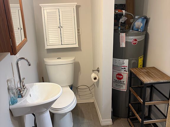 3rd image of 6221 SW 41st Pl