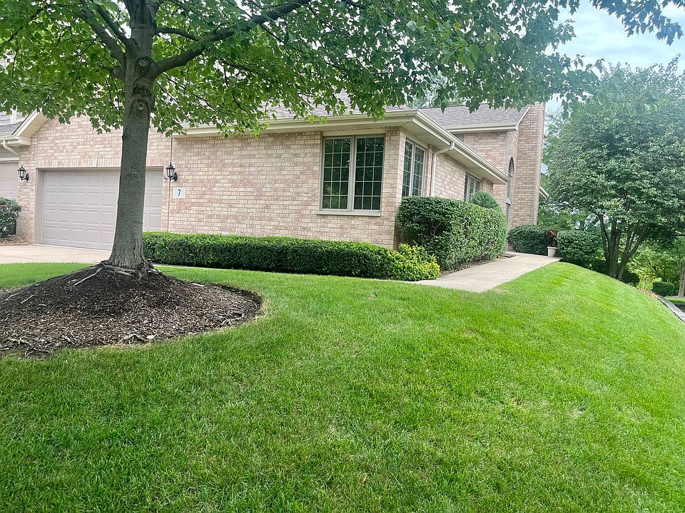 1st image of 7 Long Cove Dr