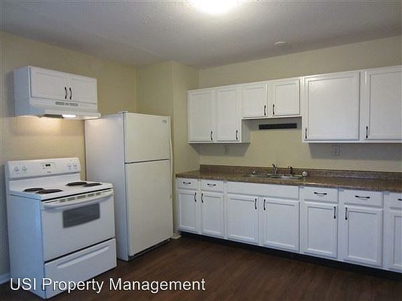 3rd image of 4869 N Katherine Dr