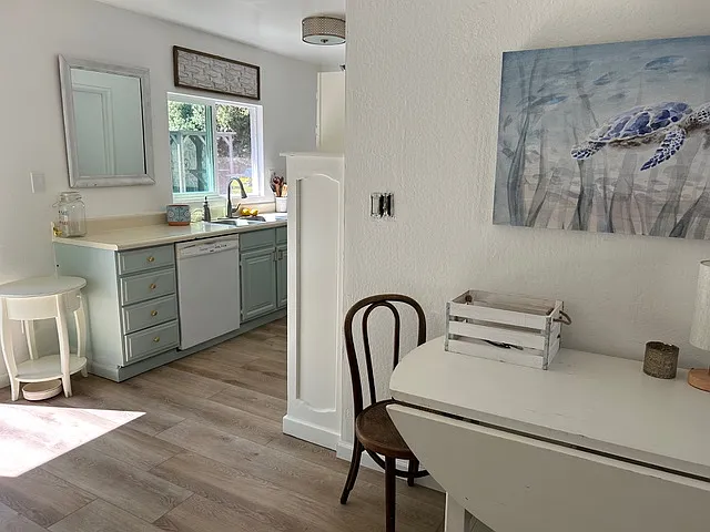 425 Coates Dr — Photo 16