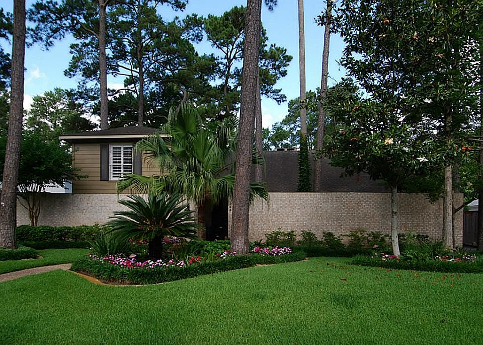 1st image of 243 Tamerlaine Dr