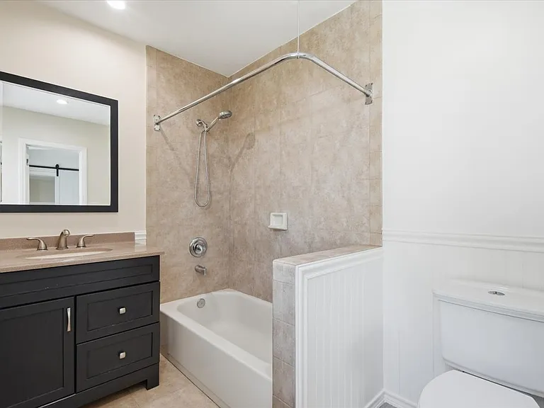 12818 Hatteras St — Photo 12