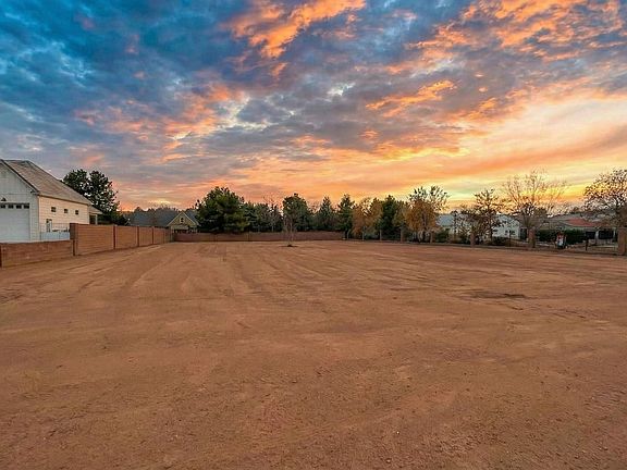 3rd image of 1249 W Bloomington Dr S