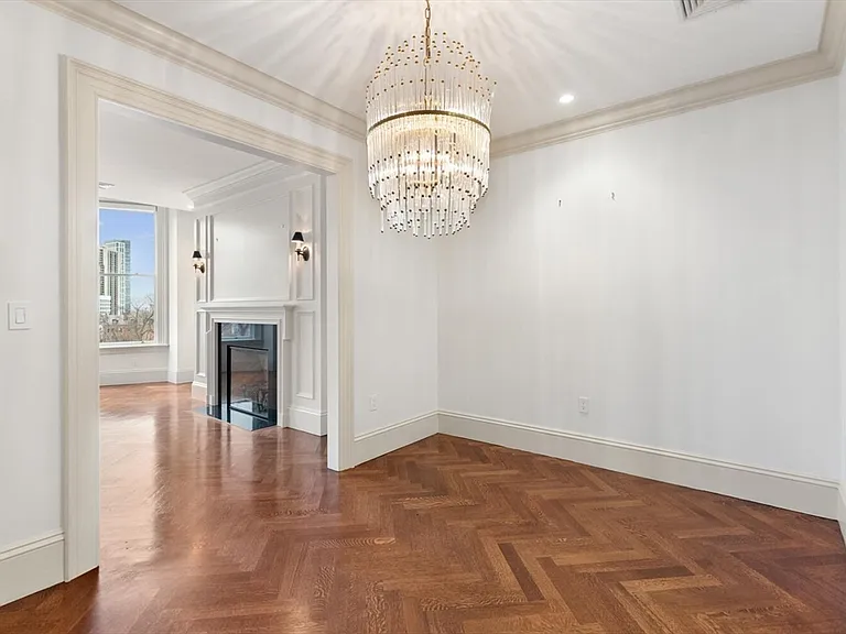 20 Beacon St #4 — Photo 8