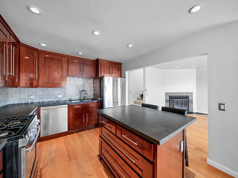 44 Bradford St — Photo 6