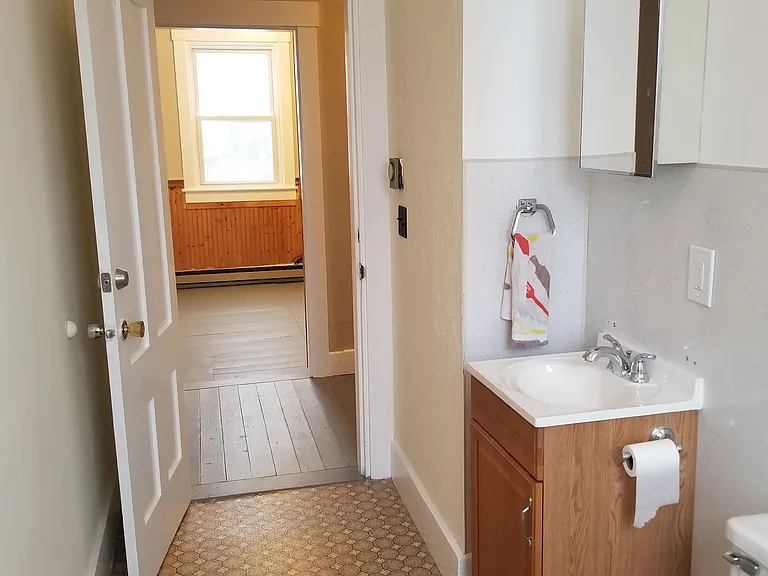 47 Main St #2 — Photo 31