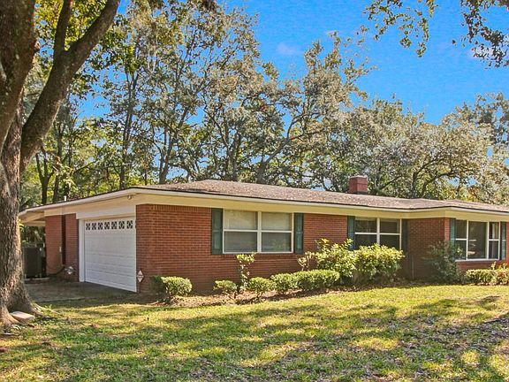3rd image of 8139 Madeira Dr