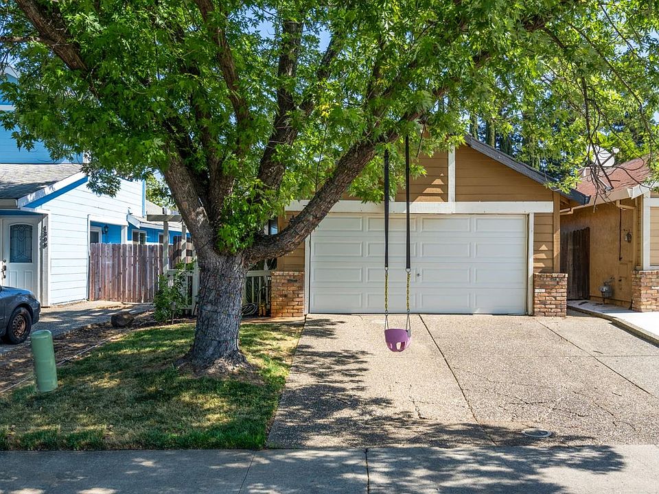 1st image of 1306 Chignahuapan Way
