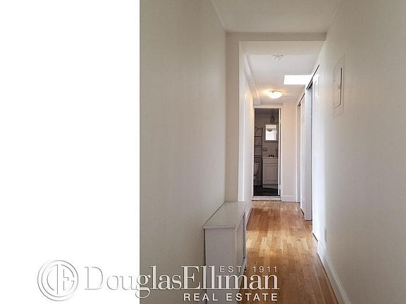 3rd image of 48 9th Ave Ph W