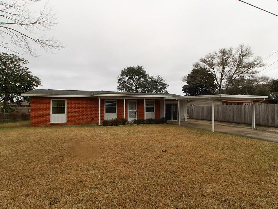 1st image of 809 Newport Dr