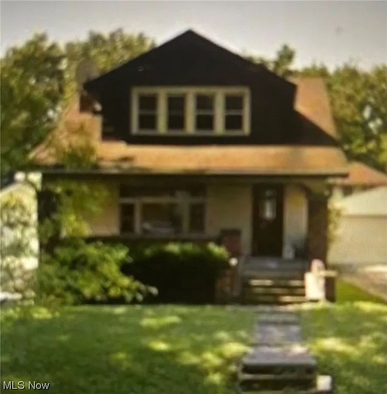 3374 W 130th St photo 1