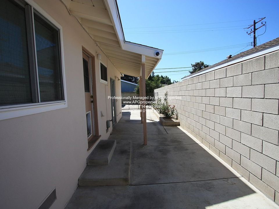 1st image of 10032 Dewey Dr