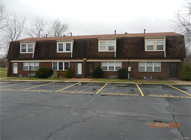 1st image of 34 Dorset Ct