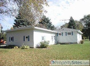 37821 87th St, Burlington, WI 53105