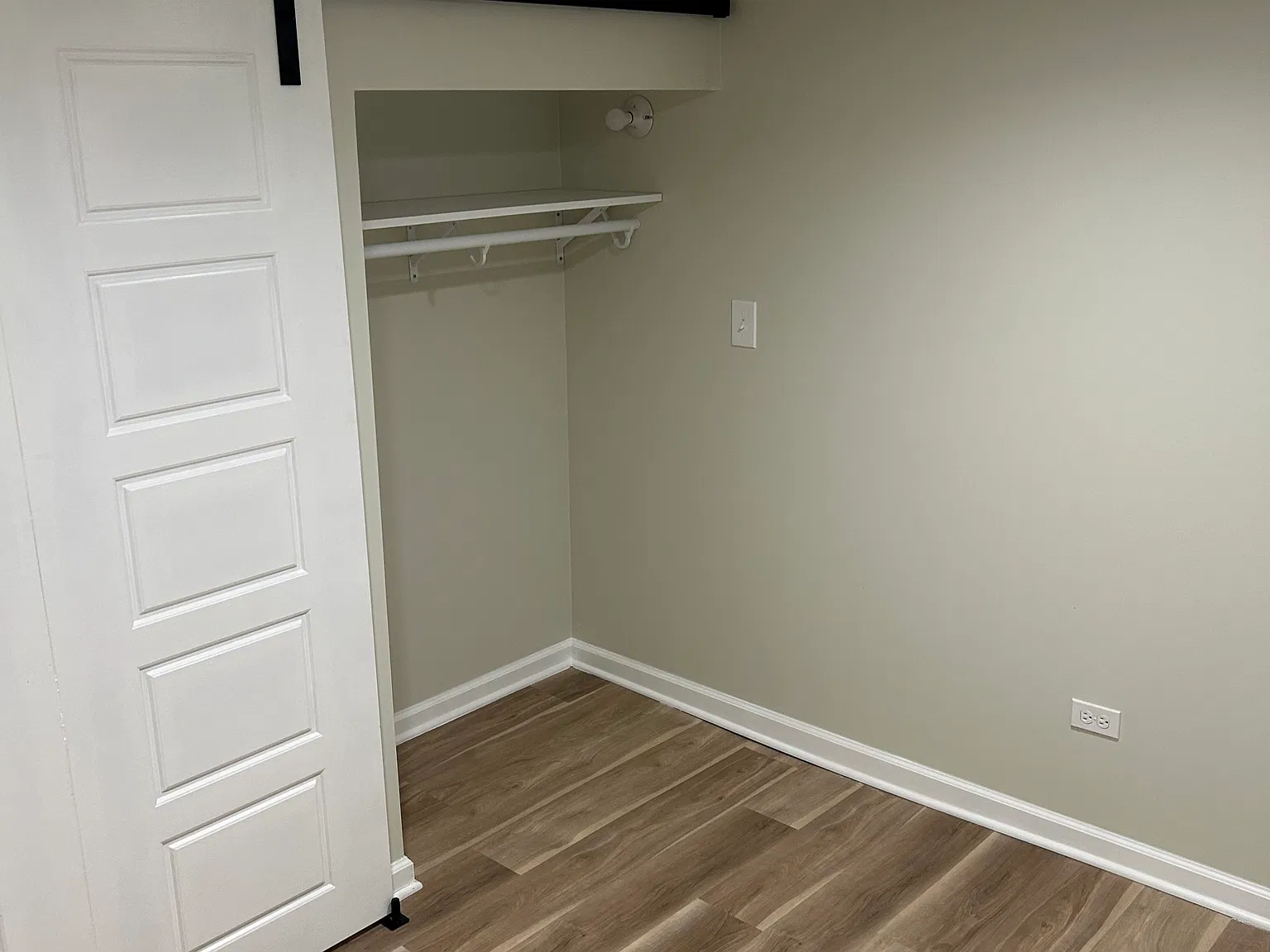 1 bed, 650 sqft, $1,200 — Photo 4