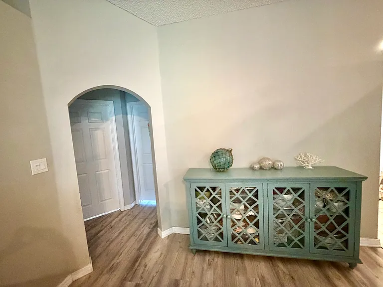 596 Batten Blvd — Photo 12