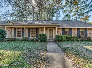 12 Treeway Dr, Brandon, MS 39042