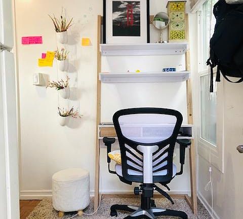Entrance to kitchen