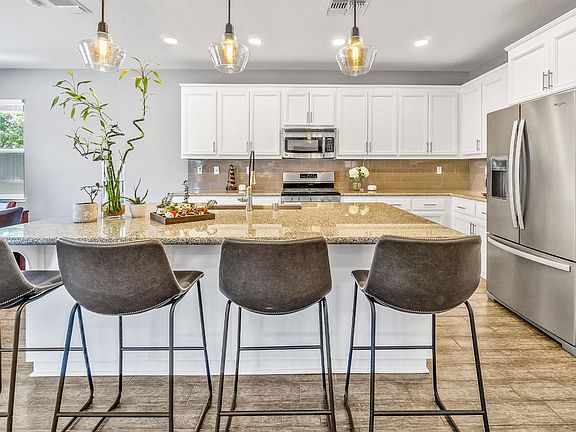 4th image of 9925 Atrio Cir