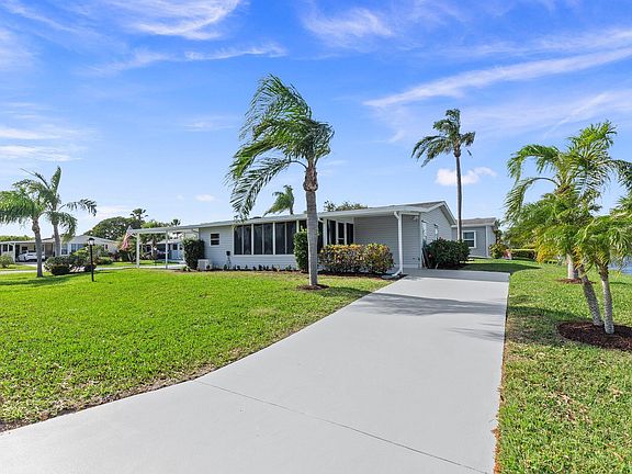 4th image of 8498 Filifera Court