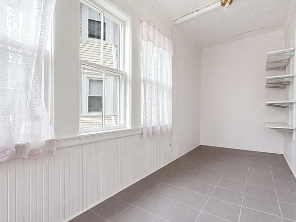5th image of 1 Dayton St
