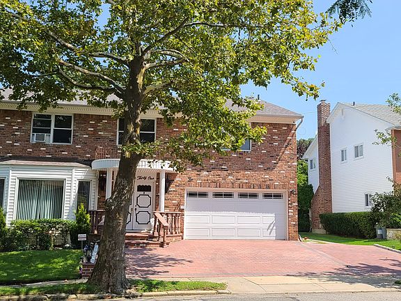 4th image of 37-31 Regatta Pl #1