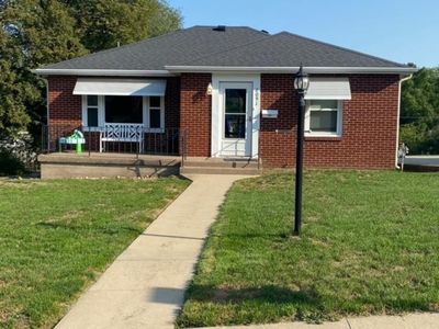 2091 Sunnyview Dr, Dubuque, IA, 52001