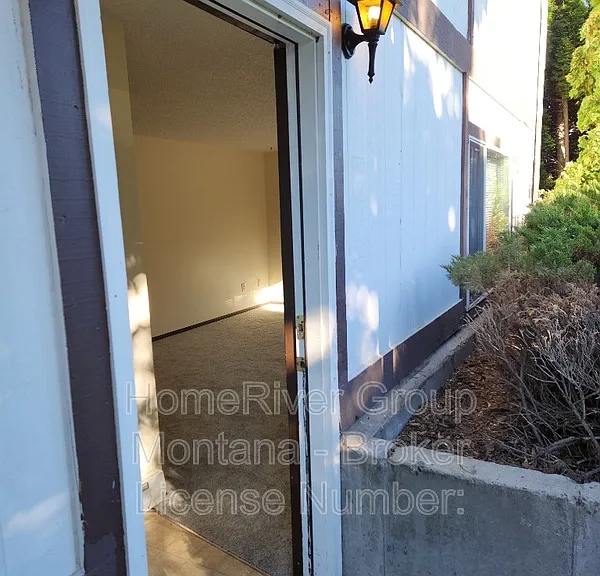 2121 S 4th St W #C — Photo 3